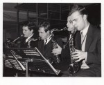 Sekcja saksofonów Big Bandu Jerzego Dudusia Matuszkiewicza fotografia Andrzej Zborski [vintage print / ca 1965]