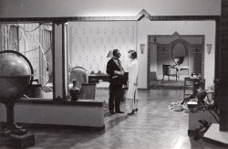 Czarne skrzydła [Czesław Wollejko, Beata Tyszkiewicz] reż. Ewa Petelska i Czesław Petelski [fotografia filmowa] 