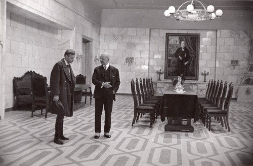 Czarne skrzydła [Kazimierz Opaliński] reż. Ewa Petelska i Czesław Petelski [fotografia filmowa]