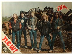 Plakat muzyczny TSA Projekt R. Piekarczyk Fot. R. Król [ca 1983]