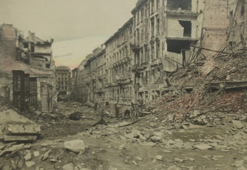 Warszawa Rok 1945 ul. Mazowiecka [fotografia ca 1945]