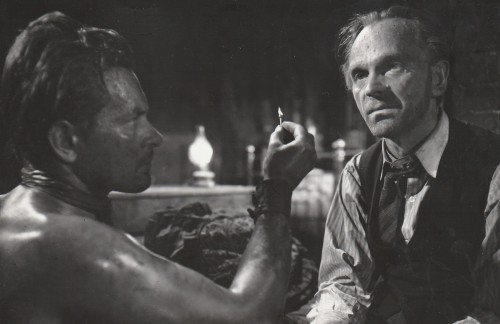 Kamienne niebo [Henryk Borowski] reż. Ewa Petelska i Czesław Petelski [fotografia filmowa]