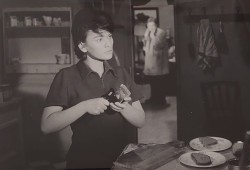 Droga na Zachód [Elżbieta Kępińska, Władysław Kowalski w tle] reż. Bohdan Poręba [fotografia filmowa]