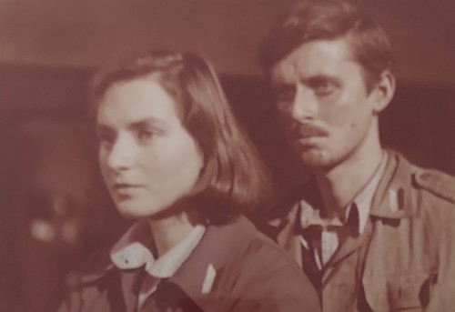 Urodziny młodego warszawiaka [Młodego Warszawiaka dzień urodzin: Jolanta Grusznic, Piotr Łysak] reż. Ewa Petelska, Czesław Petelski [fotografia filmowa]