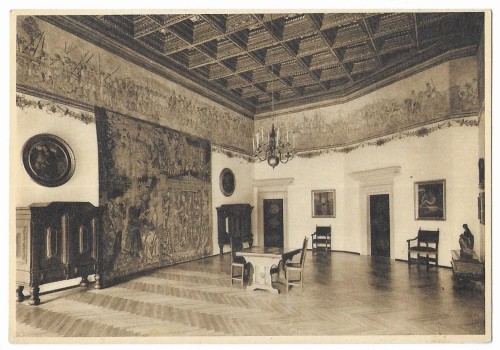 Kraków Wawel Zamek Królewski Sala z fryzem XVI wiek Przegląd Wojsk [pocztówka lata 30.]