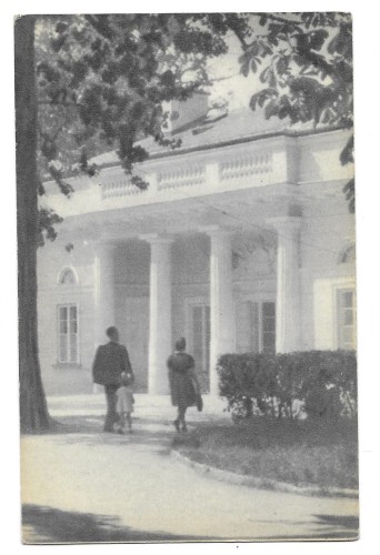 Łazienki Kordegarda Warszawa dzisiejsza Na odbudowę Warszawy [pocztówka ca 1950]