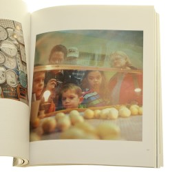 Miesiąc Fotografii w Krakowie 2014 Krakow Photomonth Festival 2014 [red. tomu Joanna Osiewicz-Lorenzutti, Aaron Schuman tł. Soren Gauger, Tomasz Macios, Joanna Osiewicz-Lorenzutti, Anna Sak] [2014]