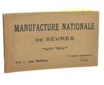 Manufacture nationale de Serves [Porcelana sewrska wnętrza pracowni] Bloc 2 Les Ateliers 10 Cartes Detachbles [blok pocztówek / przed 1939]