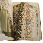 Moda historia mody od XVIII do XX wieku kolekcja Instytutu Ubioru w Kioto red. nacz. Akiko Fukai tekst Akiko Fukai i inni [2002]