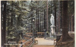 Krynica Statua Matki Boskiej w parku [pocztówka / ca 1930] 