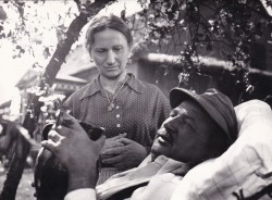 Przystań [Ryszarda Hanin, Gustaw Lutkiewicz] reż. Paweł Komorowski [fotografia filmowa / ca 1971]  