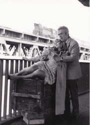 Jak daleko stąd, jak blisko [Andrzej Łapicki] reż. Tadeusz Konwicki [fotografia filmowa / ca 1972]