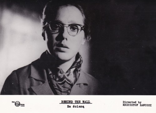 za ścianą zanussi fotos.jpg