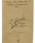 Portret dziewczynki w bieli, stojący, biały gołąb [podpis na rewersie, Marya, córka Aleksandra i Jadwigi Swierzyńskich, 1899] Fotografia na tekturce / odbitka srebrowożelatynowa [Kraków 1899 T. Jabłoński]