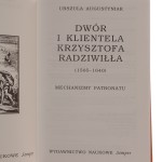 dwór i klientela krzysztofa (2).JPG