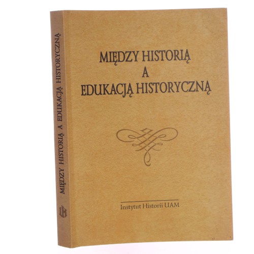 między historią (1).JPG