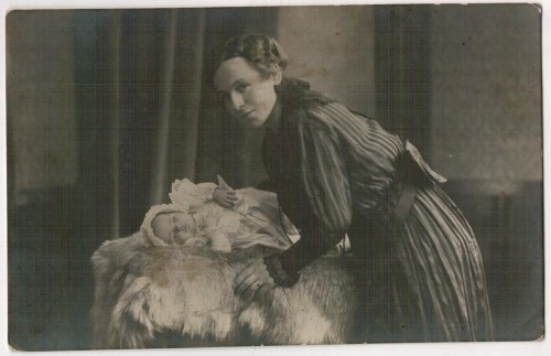 ​Portret młodej matki z dzieckiem / Fotografia, lata 30.