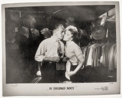 W środku nocy Reż. D. Mann Fot. CWF [Centrala Wynajmu Filmów] [fotos filmowy] [1959]